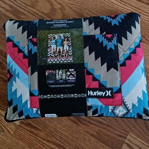 Hurley Water Resistant Outdoor Packable Mat, 60'x 70", NWT Missing Outside Strap